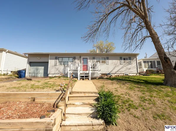 808 W 33rd Ave, Bellevue, NE 68005