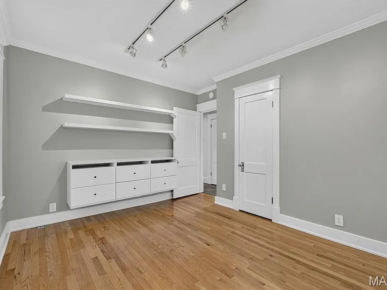 7122 Nashville Ave — Photo 18