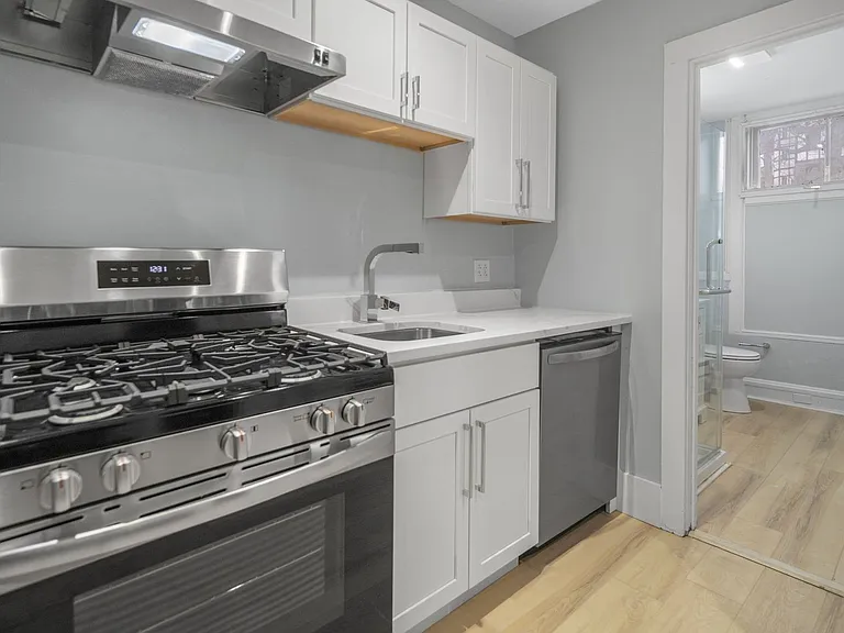 504 Stewart Ave — Photo 105