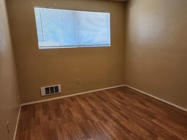 1019 Lenora Ct APT 4, Bellingham, WA 98225