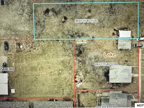 809 N 9th St, Clear Lake, IA 50428