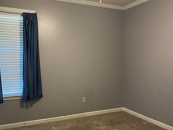 4th image of 9029 Pepper Hollow Ct