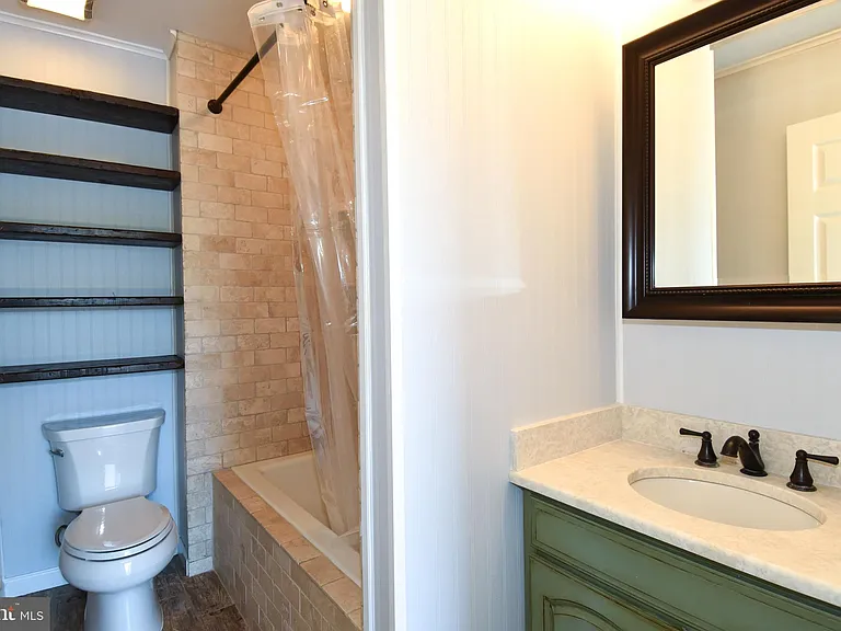 308 Forbes St #I — Photo 17