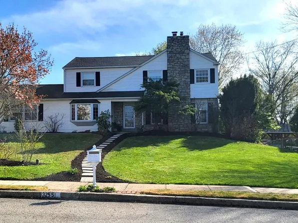 3255 E Hayes Rd, East Norriton, PA 19403