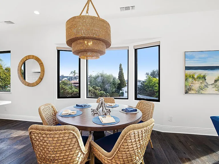 1070 Coronado Ave — Photo 20