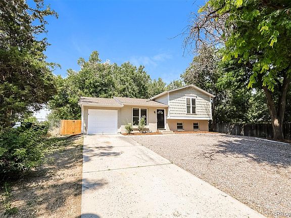 2nd image of 2551 S Kittredge Way
