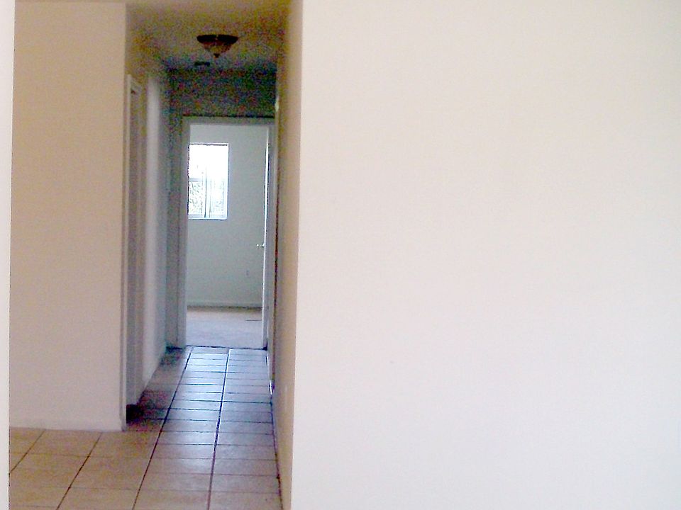 2nd image of 601 SW 2nd Ave #70