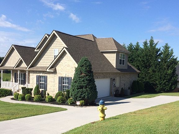 2nd image of 420 Royal Oaks Dr