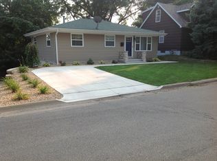 1150 Solon St, Dubuque, IA