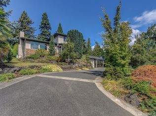 1352 SW 175th St, Normandy Park, WA 98166
