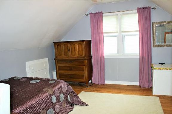 5th image of 34 Woodland Ave