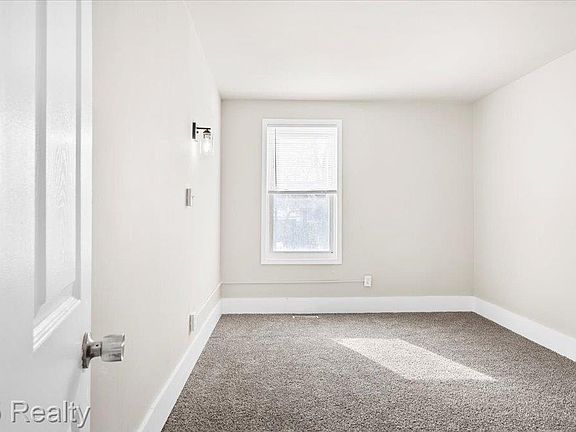 4th image of 41 Le Blanc St