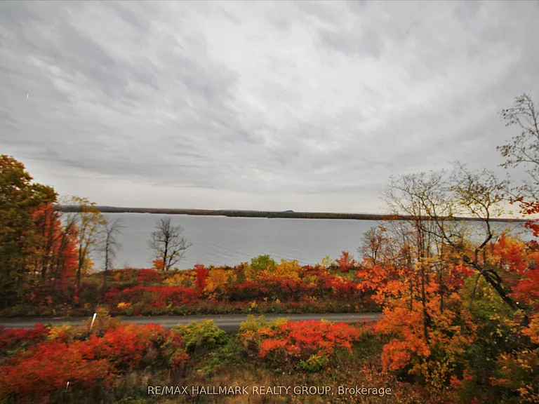 768 Usborne St #7 — Photo 24