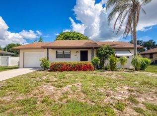 325 SE Bayview Ter, Port Saint Lucie, FL 34983
