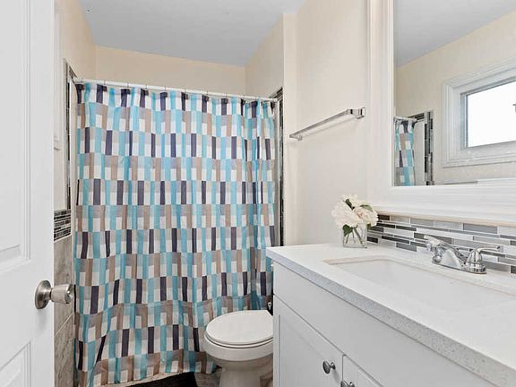 5th image of 40668 177th St E