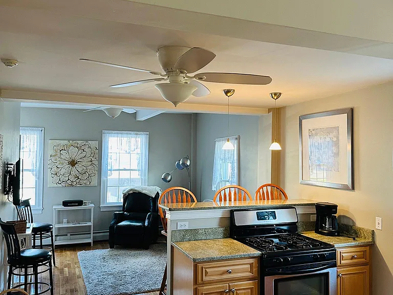 227 Thames St #3 — Photo 13