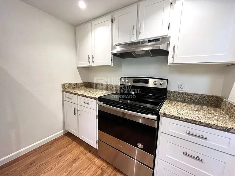 918 Tenderfoot Hill Rd #201 — Photo 8