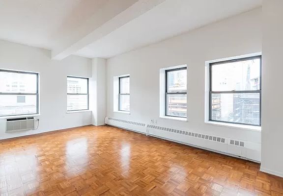 5th image of 360 W 34th St APT 9D