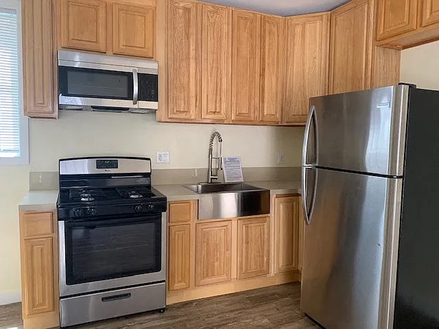 4355 Avalon Blvd — Photo 2