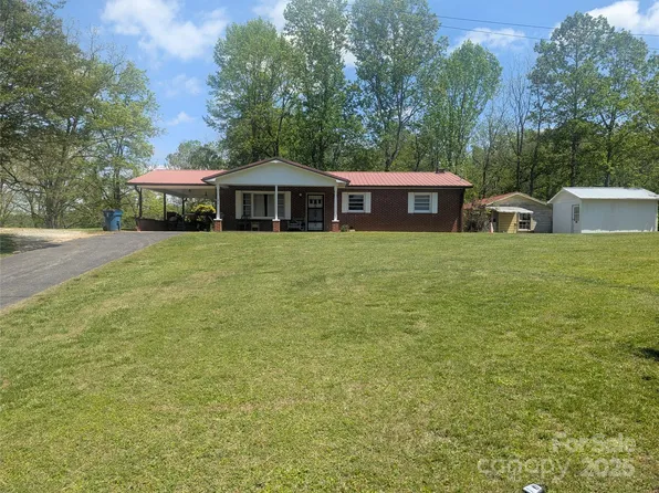 2645 Green Acres St, Lenoir, NC 28645