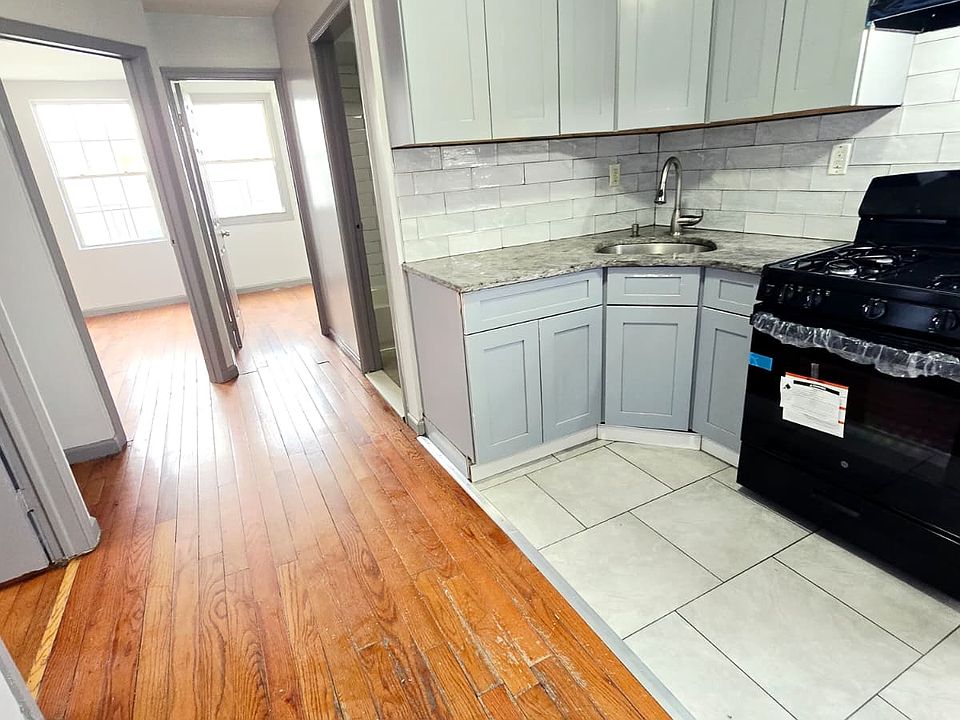 1st image of 310 Bond St #1B