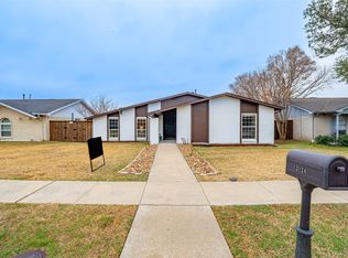 3124 Barton Rd, Carrollton, TX 75007