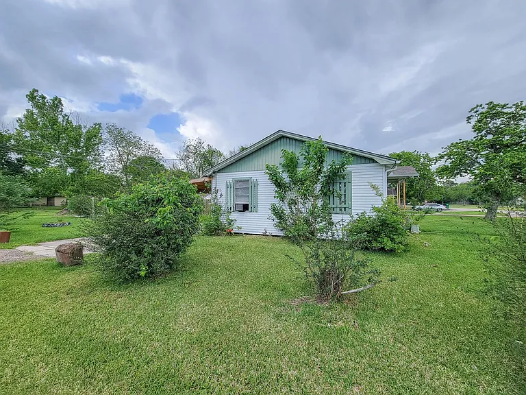 409 N Parrish St — Photo 28