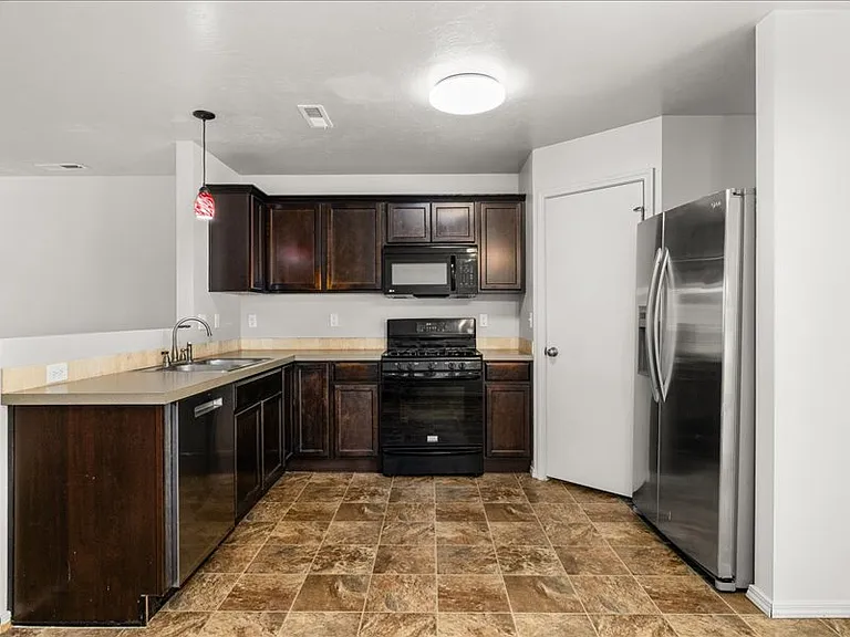 1057 S Benewah Lake Ave — Photo 9