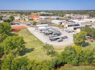 1512 S Main St, Elk City, OK 73644