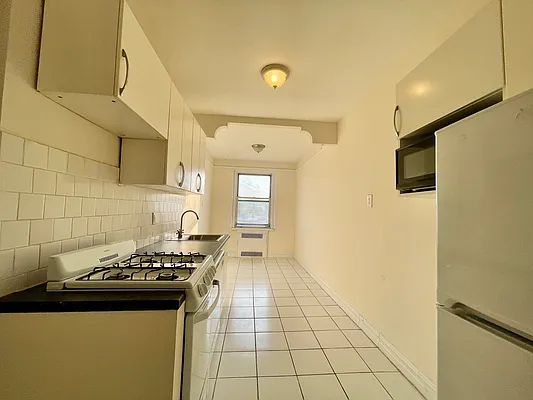 Rented by Highline Residential | media 4