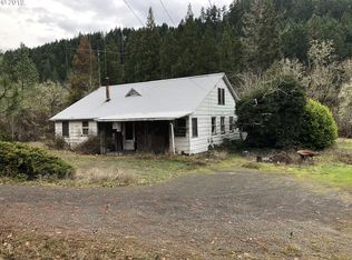 1281 Shoestring Rd, Riddle, OR 97469