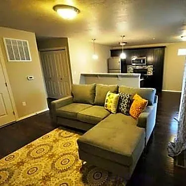 1141 E Fairview Ave — Photo 3
