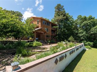 1517 Madison 1350 St #1350, Huntsville, AR 72740