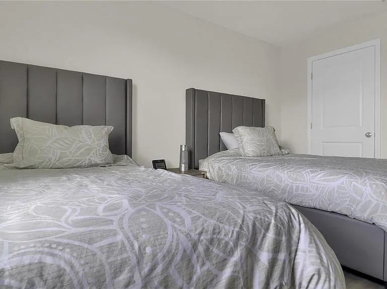 5546 Logan Cave Ave — Photo 14