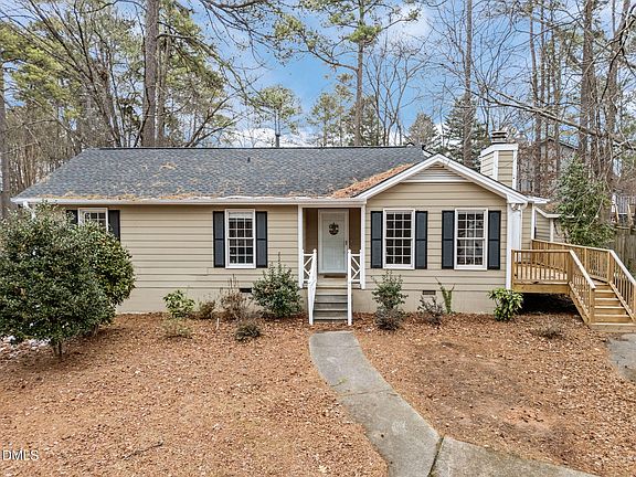 2nd image of 5916 Applewood Ln