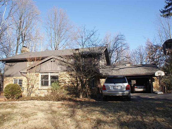 3rd image of 2903 N Browncliff Ln