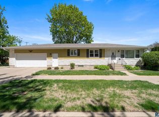 2100 W Brookings St, Sioux Falls, SD 57104