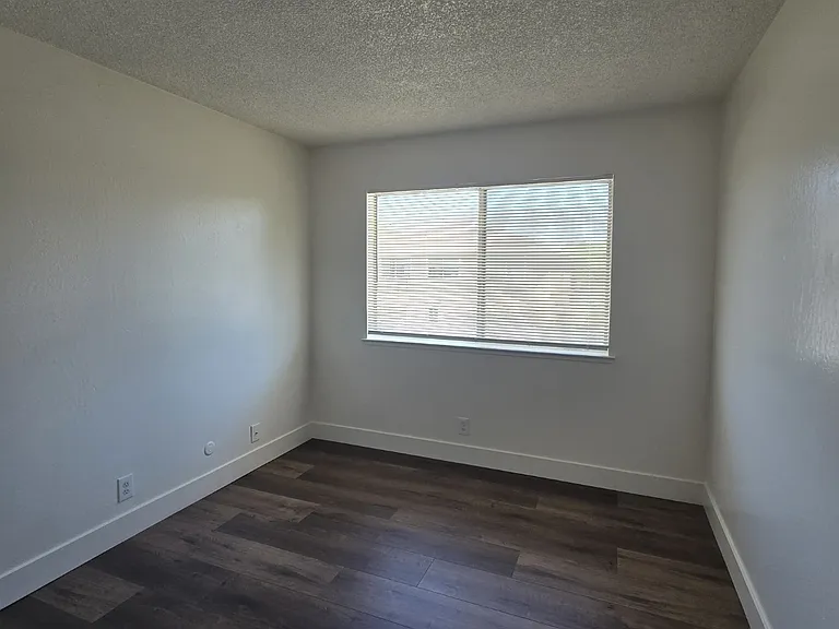 2640 W Fairmont Ave #204 — Photo 13
