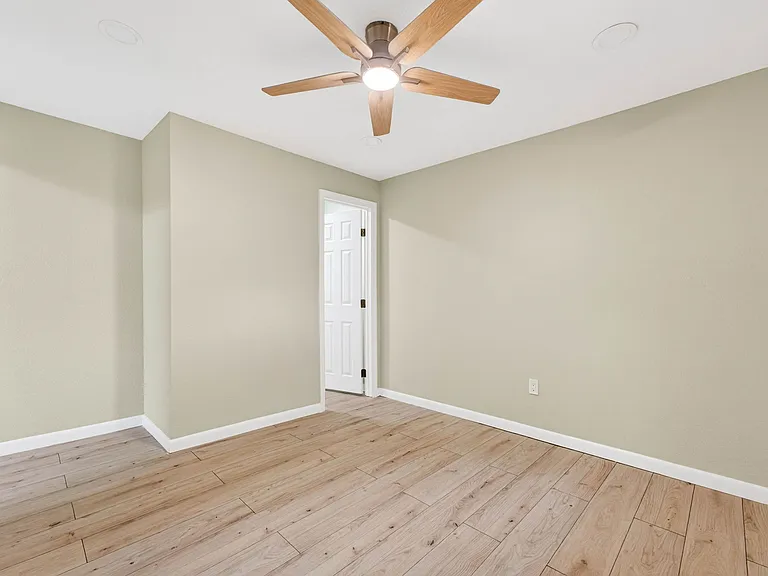 3707 W Gray St #2 — Photo 3