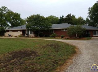 6350 SW 53rd St, Topeka, KS 66610