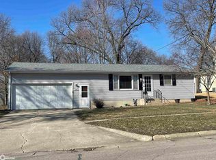 1023 S 3rd St, Clear Lake, IA 50428