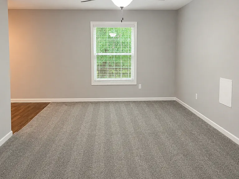 302 Richland Dr — Photo 3