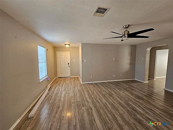 2nd image of 5115 Meridian Farm