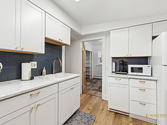 5th image of 2214 Jackson St