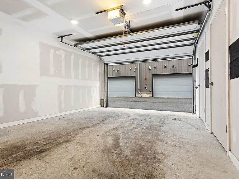 3121 Beach View Ln #A — Photo 32