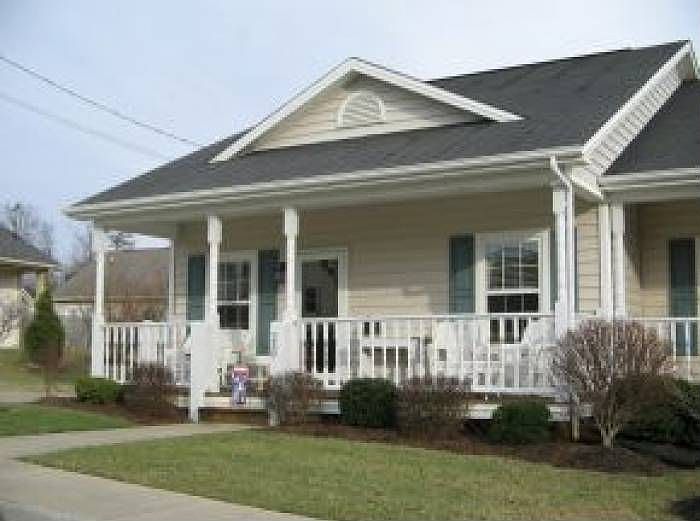 250 Main Street Village
