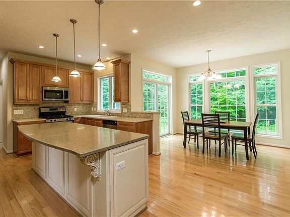 3rd image of 665 Galleon Dr