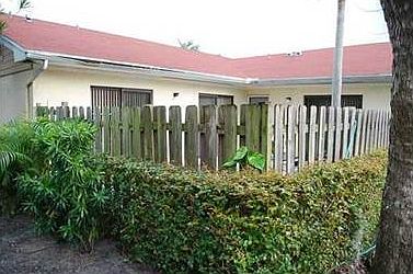 1st image of 4363 Woodstock Dr #B2