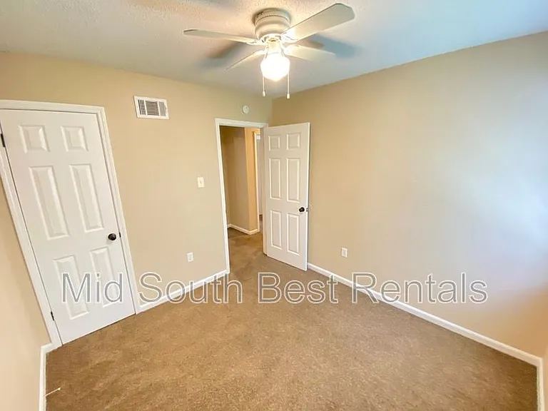 4294 Elmridge St — Photo 4
