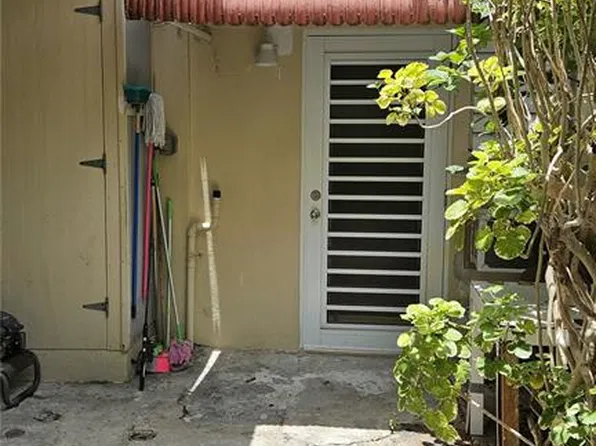 (undisclosed Address), San Juan, PR 00913